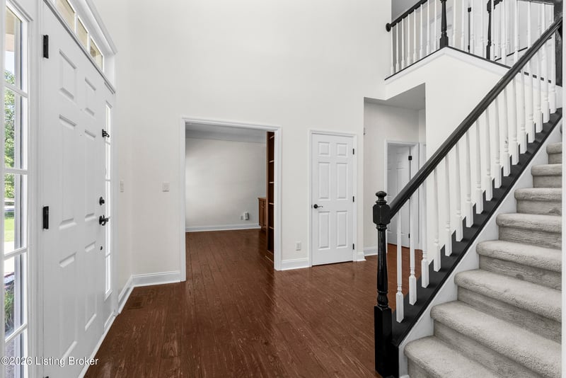 9915 White Blossom Blvd, Louisville, KY 40241
