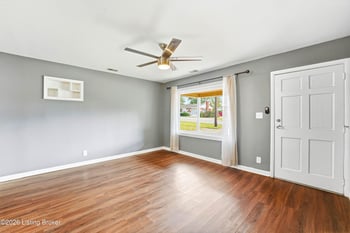 9919 Robsion Rd, Louisville, KY 40299