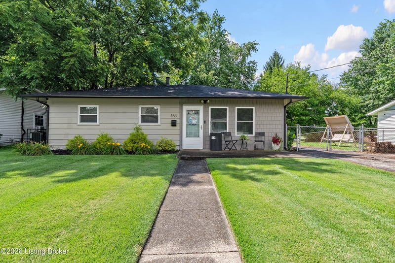 9923 Appollo Ln, Louisville, KY 40272