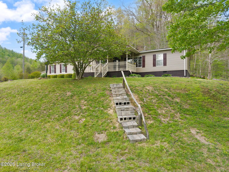 9969 Route Kentucky Rte 581, Paintsville, KY 41240
