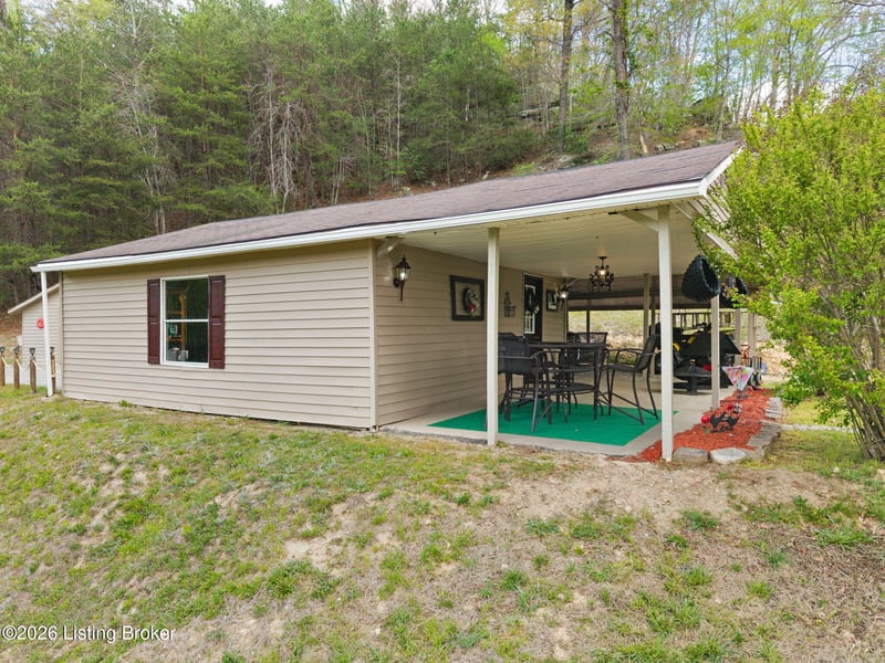 9969 Route Kentucky Rte 581, Paintsville, KY 41240