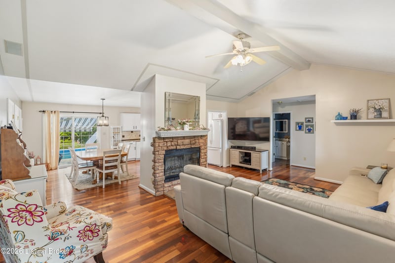 998 Normandy Station Rd, Taylorsville, KY 40071
