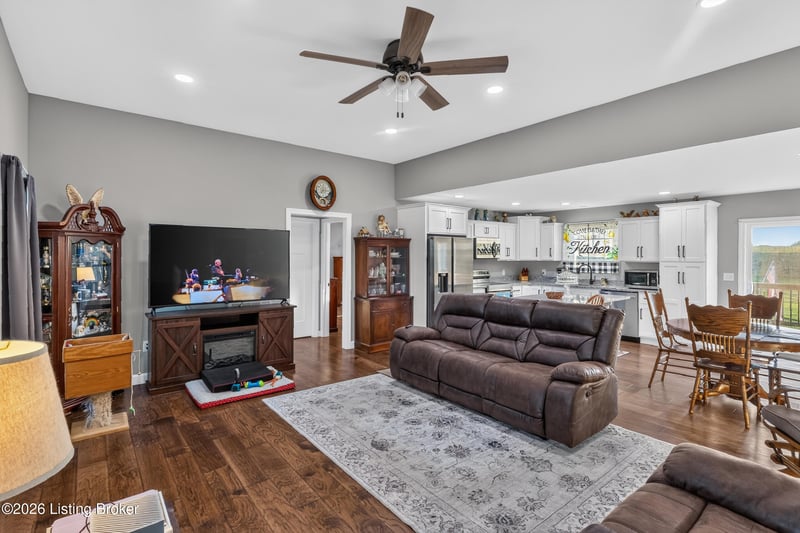 9983 S Dixie Hwy, Sonora, KY 42776