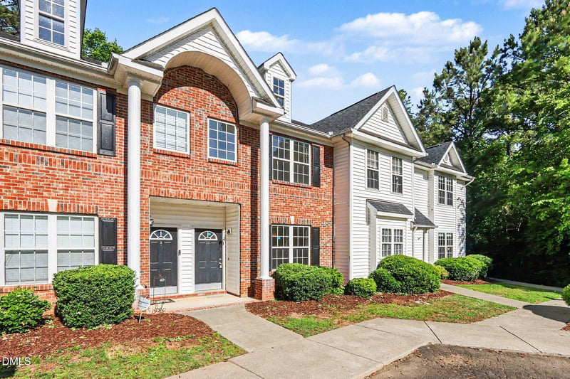 10 Moorefield Ct, Durham, NC 27705