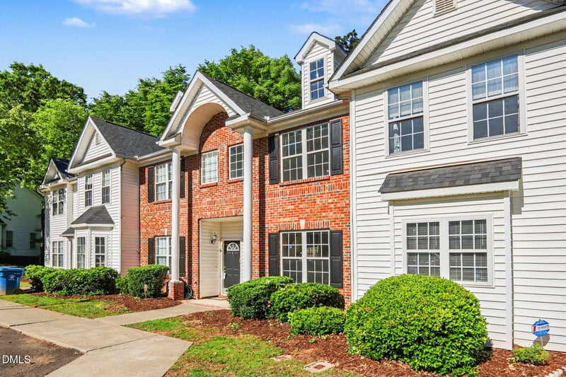 10 Moorefield Ct, Durham, NC 27705