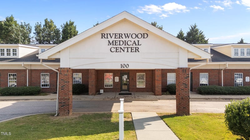 100 Cunningham Ln, Clayton, NC 27527