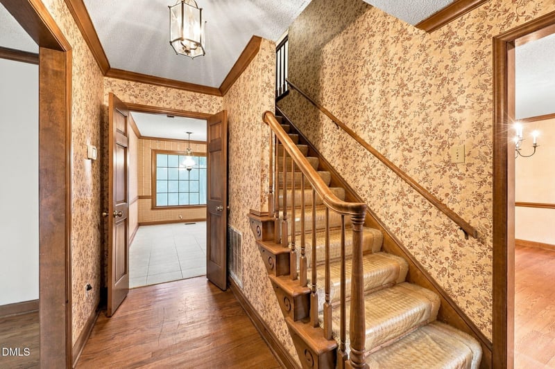 100 Escher Ln, Cary, NC 27511