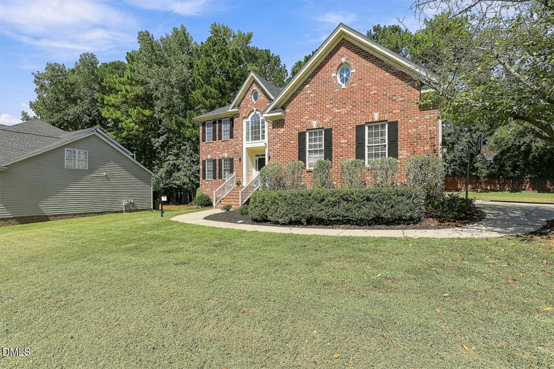 100 Hemingford Grey Ct, Cary, NC 27518
