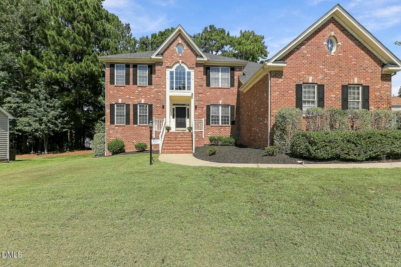 100 Hemingford Grey Ct, Cary, NC 27518