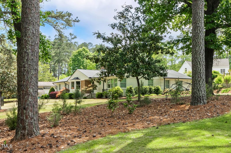 100 W Lakeside Dr, Fuquay Varina, NC 27526