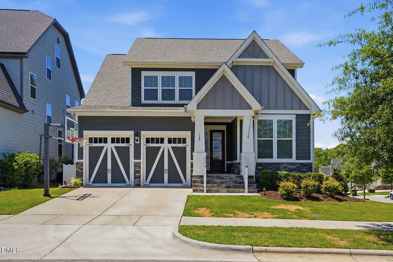 100 Oaks End Dr, Holly Springs, NC 27540