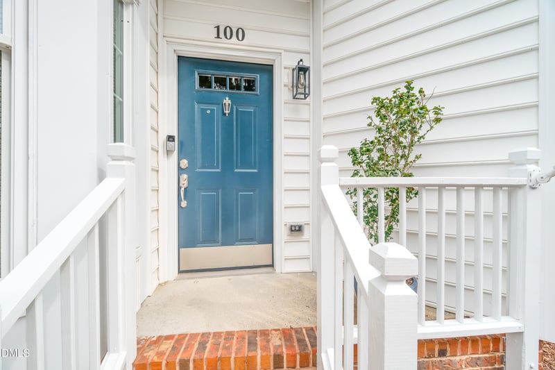 100 Riverwalk Cir, Cary, NC 27511