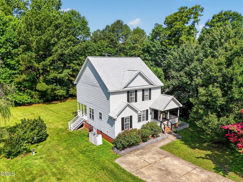 100 Trailwood Dr, Clayton, NC 27520