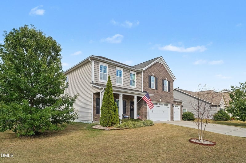 1000 Harvest Point Dr, Fuquay Varina, NC 27526