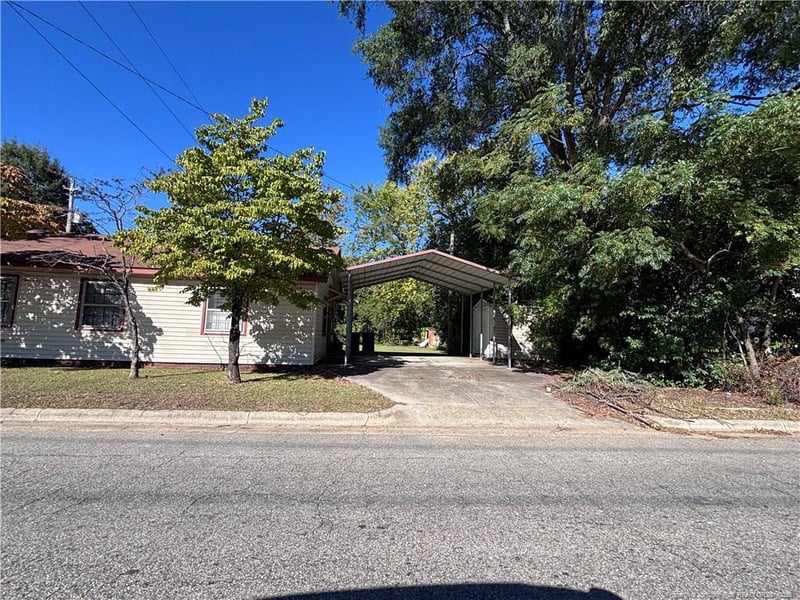 1000 N King Ave, Dunn, NC 28334