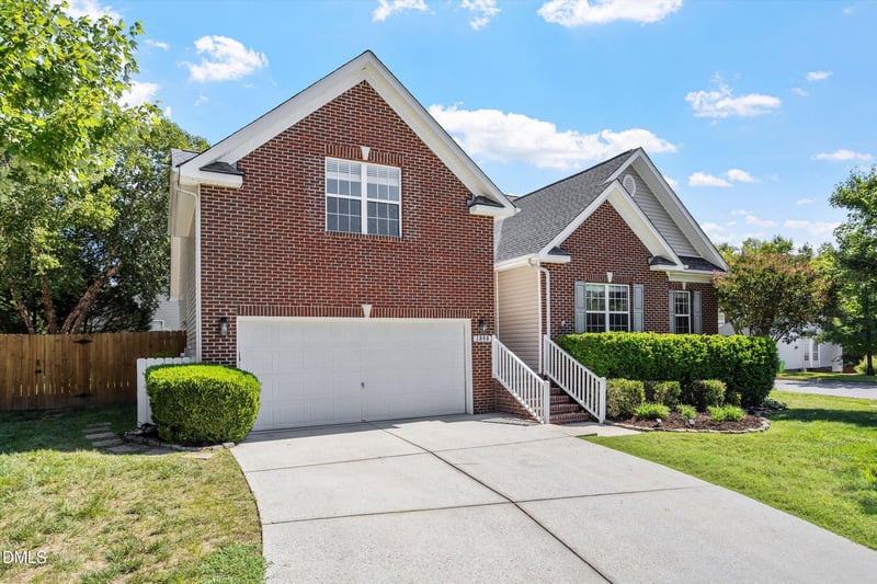 1000 Pepper Bush Ct, Apex, NC 27502