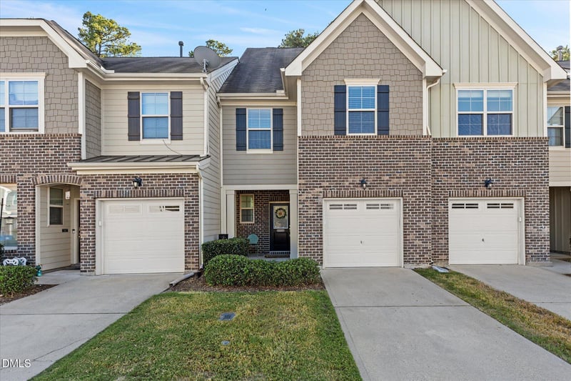 10007 Lynnberry Pl, Raleigh, NC 27617