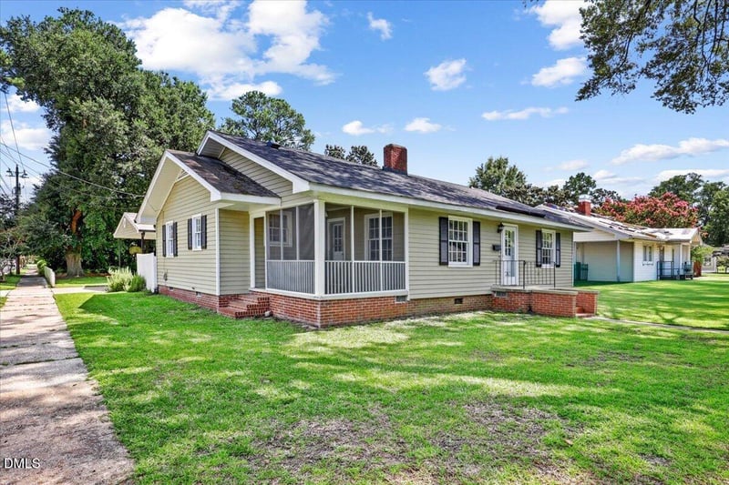 1001 S 2nd St, Smithfield, NC 27577