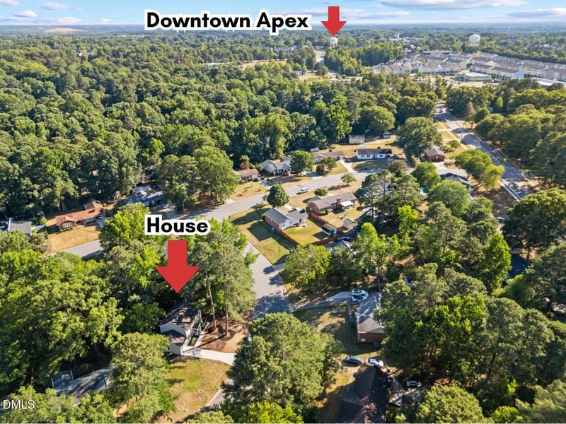 1002 Apache Ln, Apex, NC 27502