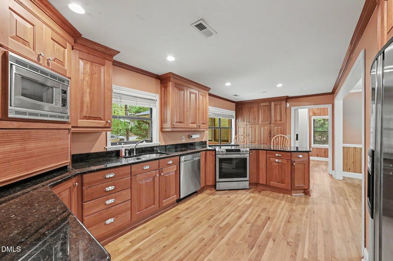 1003 Gardner St, Raleigh, NC 27607