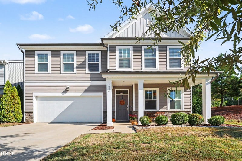 1004 Bellewood Park Dr, Angier, NC 27501