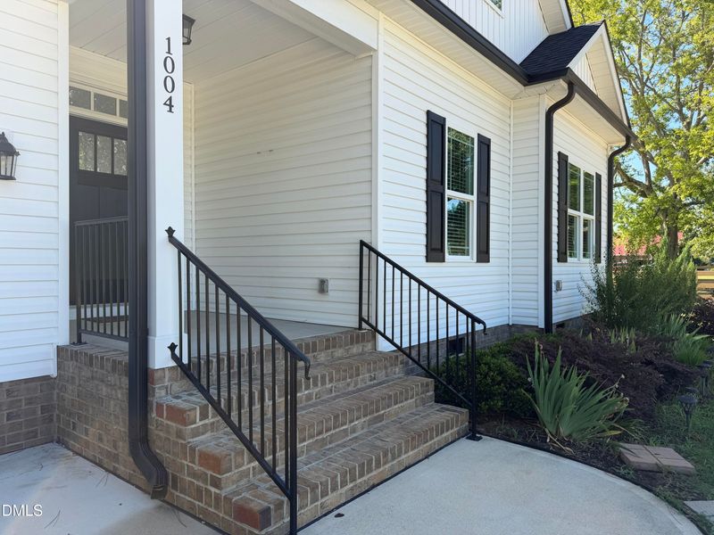 1004 Butler Dr, Erwin, NC 28339