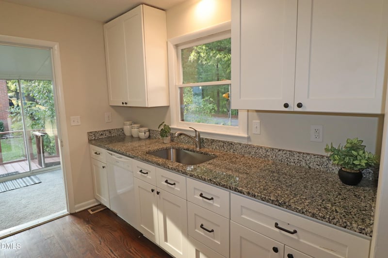 1004 Seabrook Rd, Raleigh, NC 27610