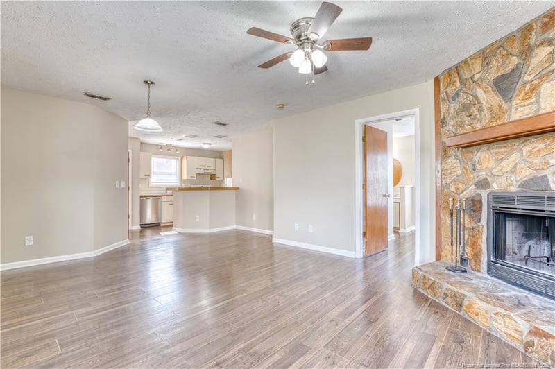 1006 Brookhollow Dr #7, Fayetteville, NC 28314