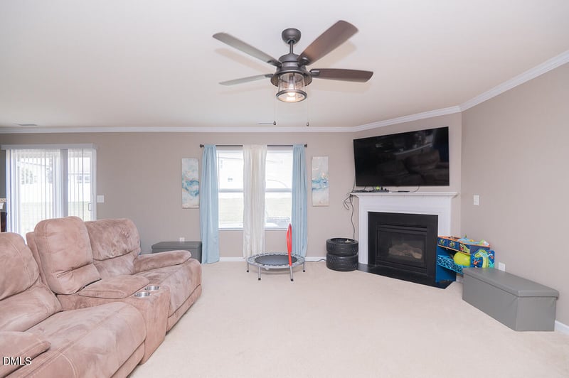 1006 Collington Dr, Mebane, NC 27302