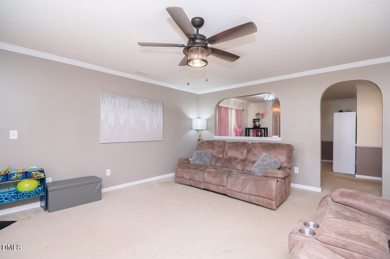 1006 Collington Dr, Mebane, NC 27302