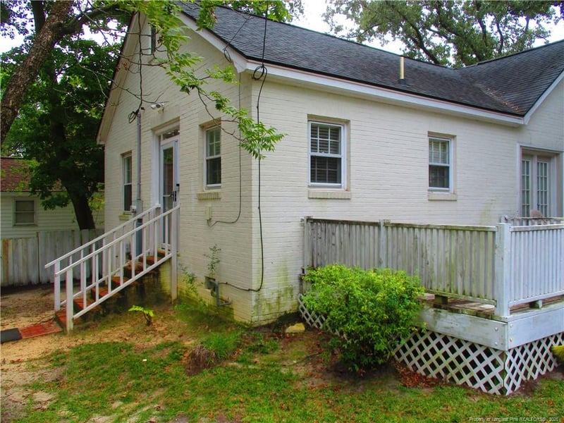 1006 W Rowan St, Fayetteville, NC 28305