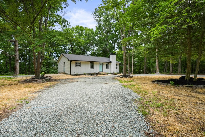 1007 Mcneill Rd, Sanford, NC 27330