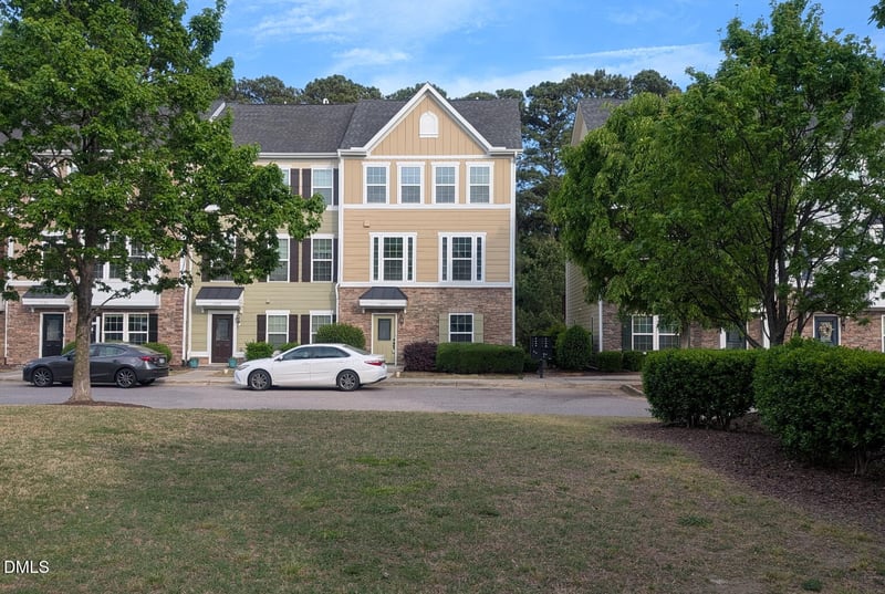 1007 Tender Dr, Apex, NC 27502