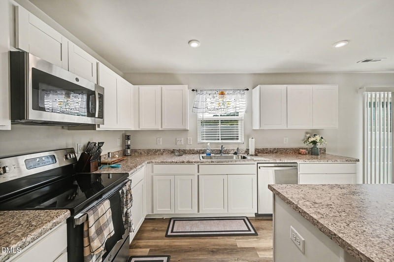 1008 Bridgewater Dr, Durham, NC 27704