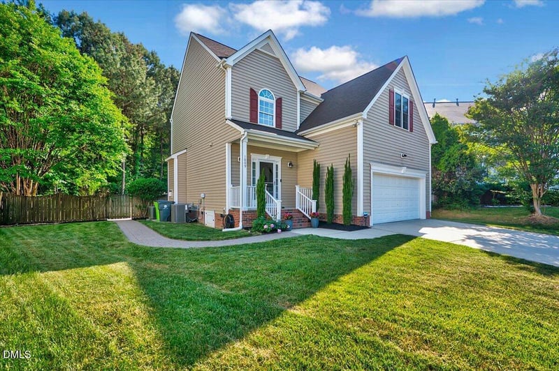 1009 Country Glen Ct, Apex, NC 27502