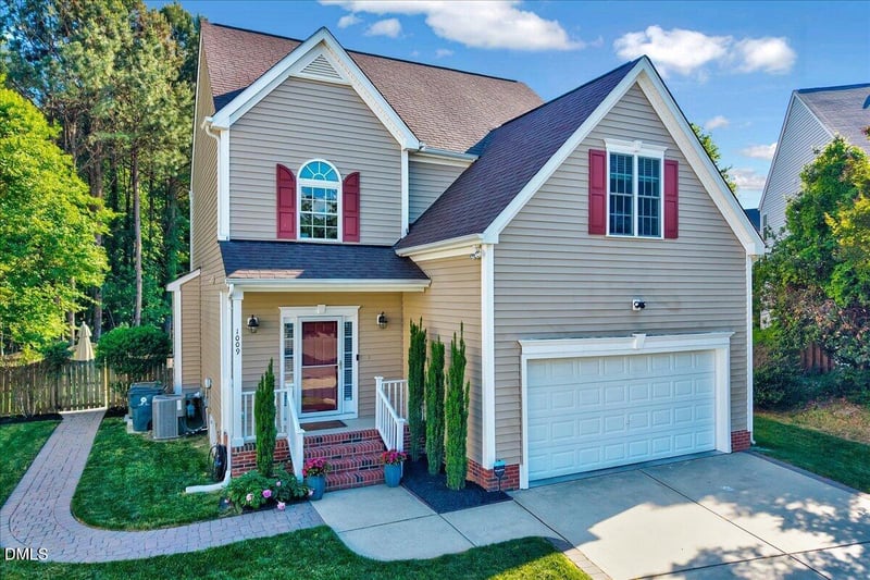 1009 Country Glen Ct, Apex, NC 27502