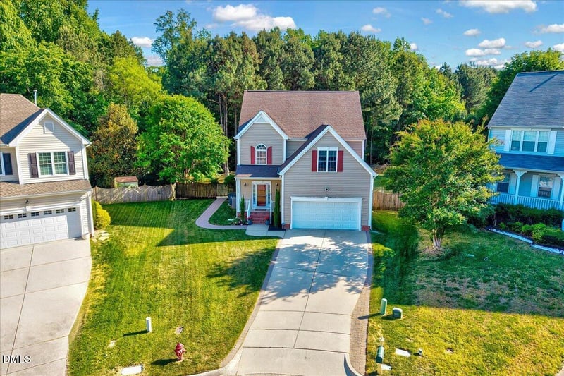 1009 Country Glen Ct, Apex, NC 27502