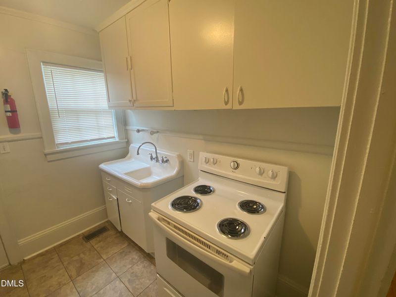 1009 Golf St, Durham, NC 27705