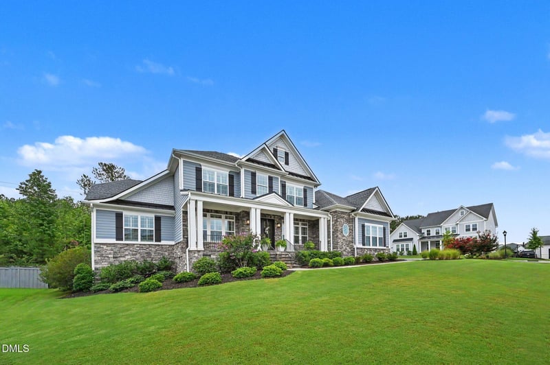 101 Amberwing Ct, Holly Springs, NC 27540