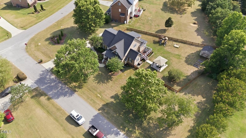 101 Caledonia Ln, Clayton, NC 27520