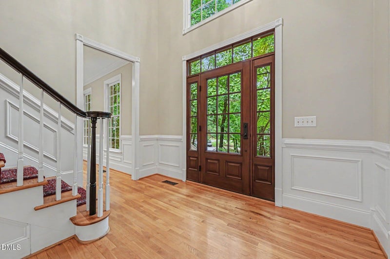 101 Collinson Dr, Chapel Hill, NC 27514