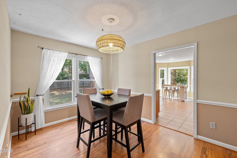 101 Gatepost Ln, Cary, NC 27513