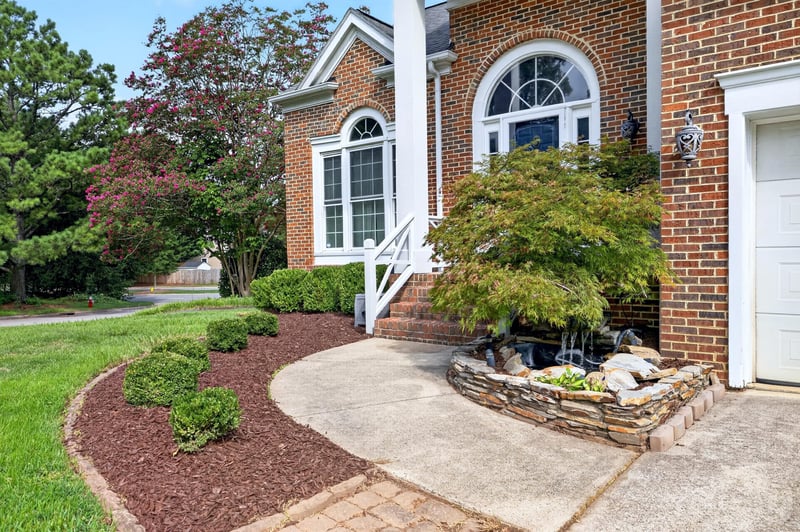 101 Gettysburg Dr, Cary, NC 27513