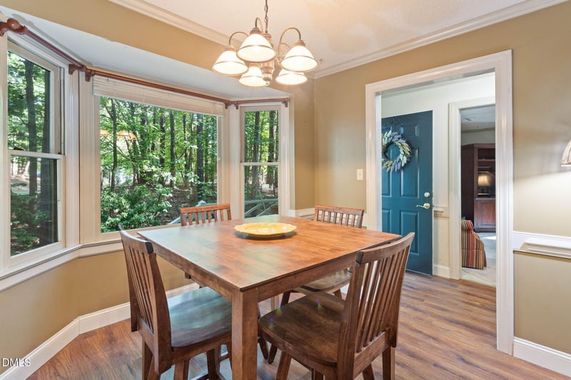 101 Hedgerow Ct, Cary, NC 27513