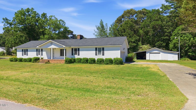 101 Leon Dr, Goldsboro, NC 27530
