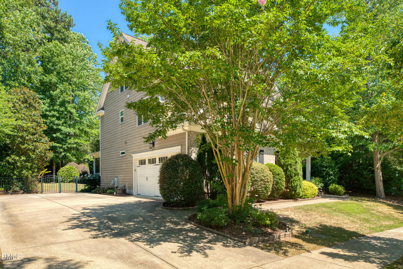 101 Roseberry Way, Holly Springs, NC 27540