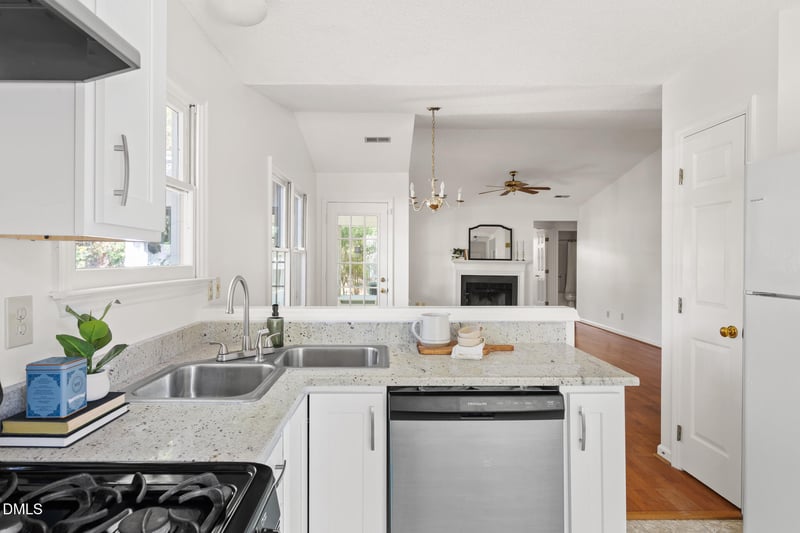 101 Standish Dr, Chapel Hill, NC 27517