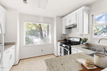 101 Standish Dr, Chapel Hill, NC 27517