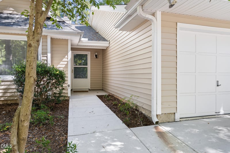 101 Standish Dr, Chapel Hill, NC 27517