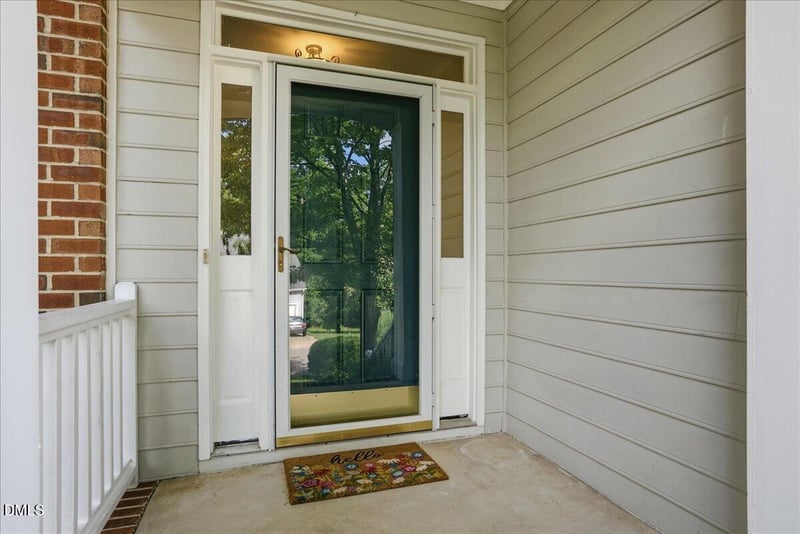 101 Streamview Dr, Cary, NC 27519